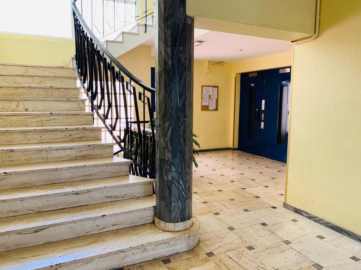 Cannes Apartment 3 Mins From The Beach Exterior photo